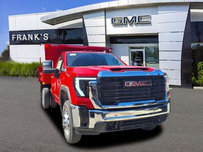 New 2025 GMC Sierra 3500 Pro w/ Convenience Package