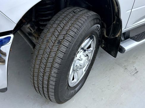 Used 2018 RAM 2500 SLT image 23