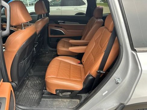 Used 2024 Kia Telluride SX Prestige X-Line AWD/4WD image 11