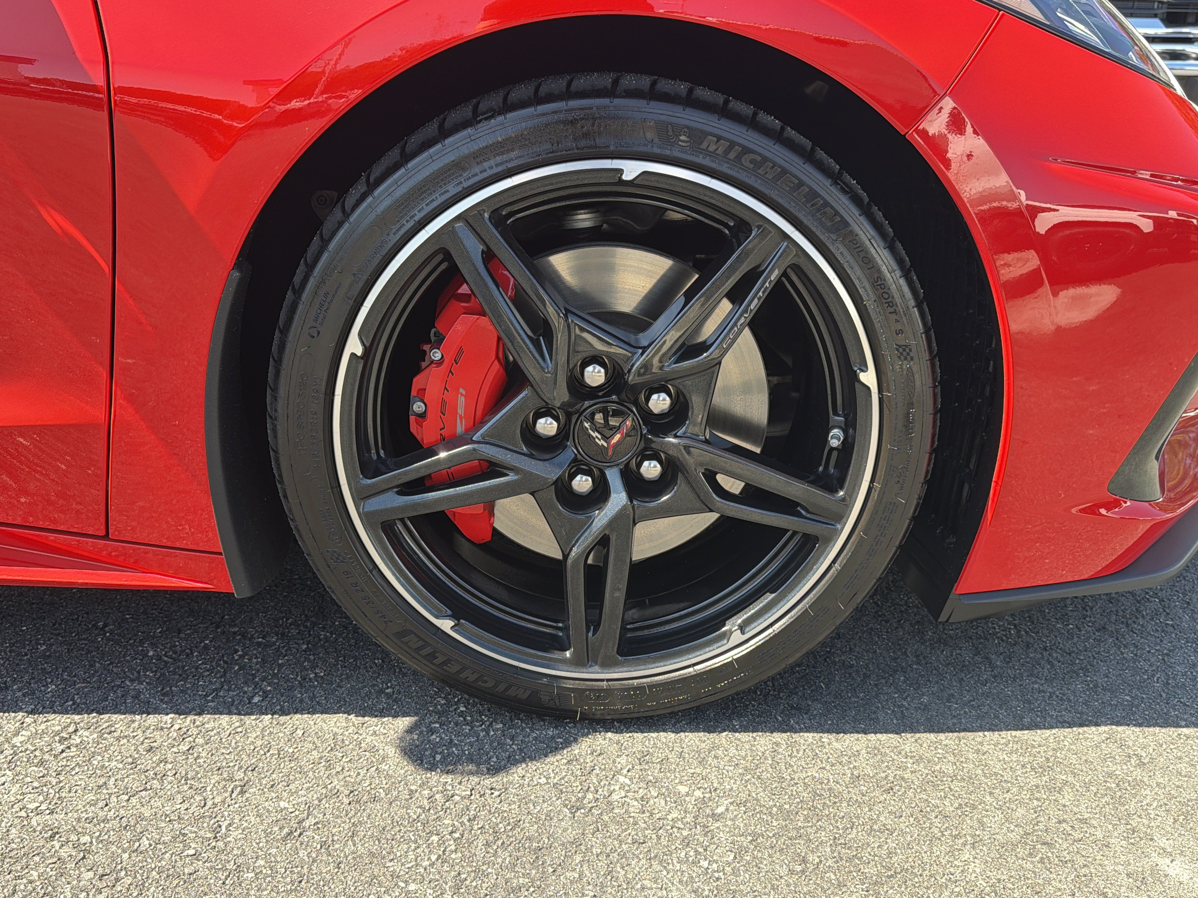 Used 2022 Chevrolet Corvette Stingray Coupe w/ Z51 Performance Package RWD image 13