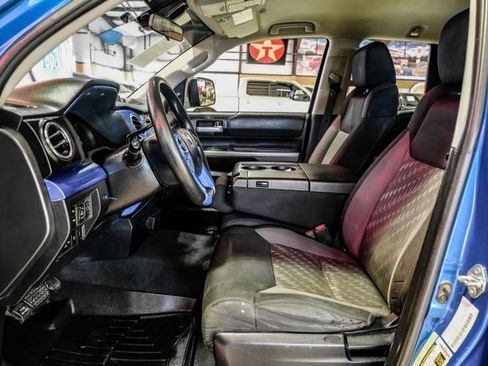 Used 2018 Toyota Tundra SR5 image 6