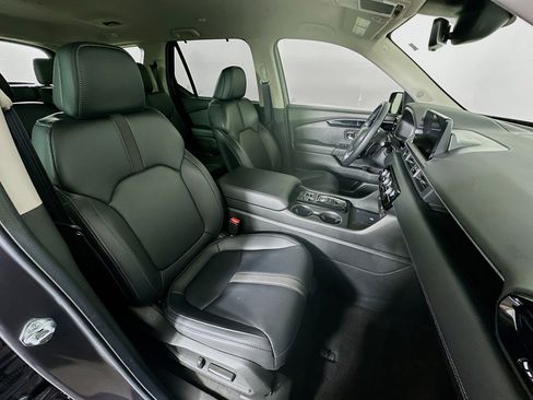 Used 2025 Honda Pilot EX-L image 32
