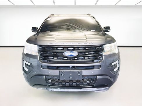 Used 2017 Ford Explorer Sport w/ Equipment Group 401A AWD/4WD image 2