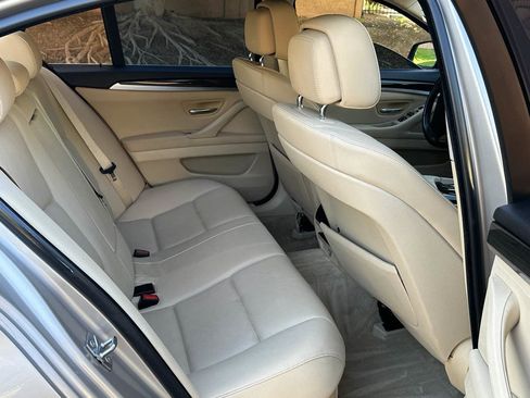 Used 2011 BMW 528i Sedan RWD image 19