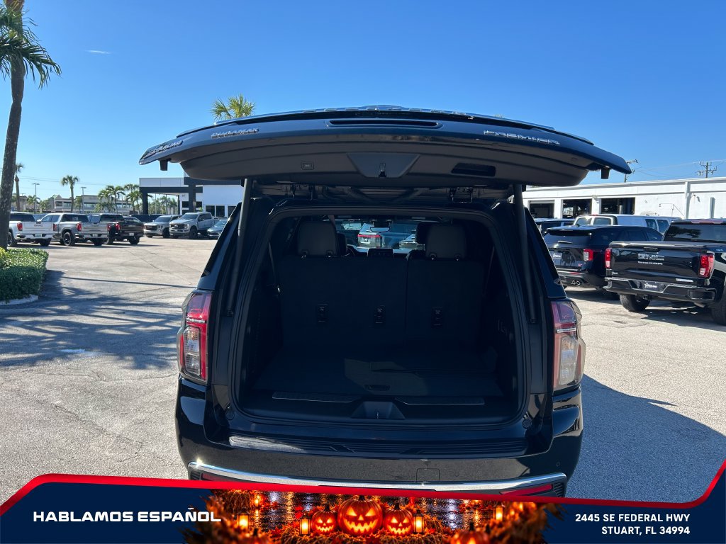 Used 2024 Chevrolet Suburban Premier AWD/4WD image 10