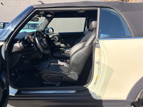 Used 2017 MINI Cooper S image 10