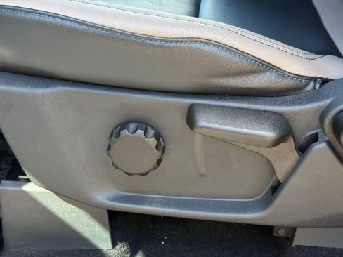 Used 2022 Ford Bronco Wildtrak image 16