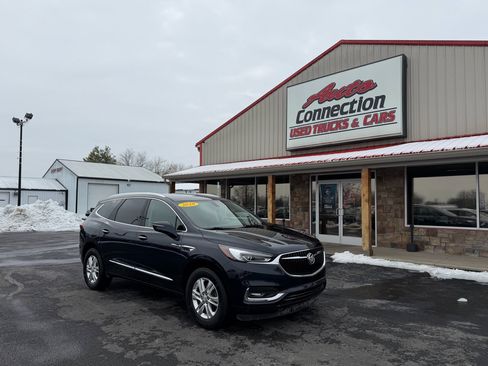 Used 2020 Buick Enclave Essence image 2