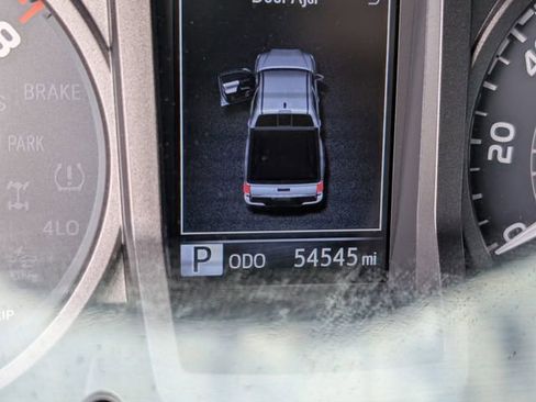 Used 2019 Toyota Tacoma TRD Off-Road image 14