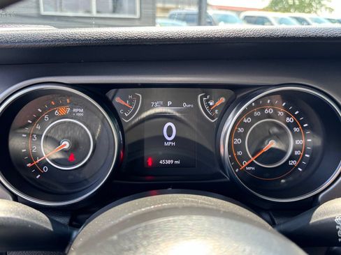 Used 2022 Jeep Wrangler Sport AWD/4WD image 14
