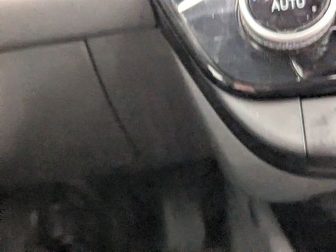 Used 2022 Hyundai Elantra SEL w/ Convenience Package FWD image 18
