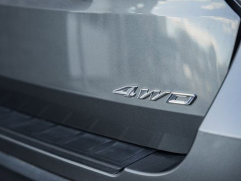 Used 2025 Ford Explorer ST-Line w/ ST-Line Street Pack image 10