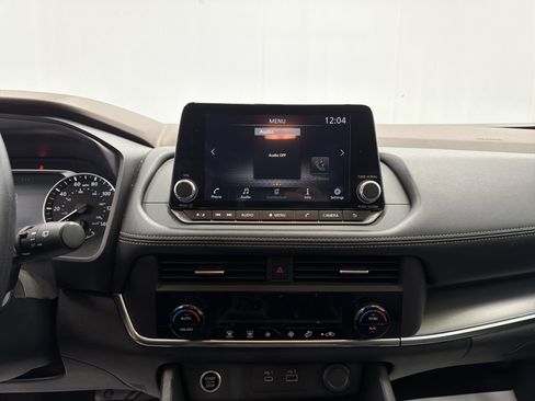 Used 2023 Nissan Rogue SV AWD/4WD image 9