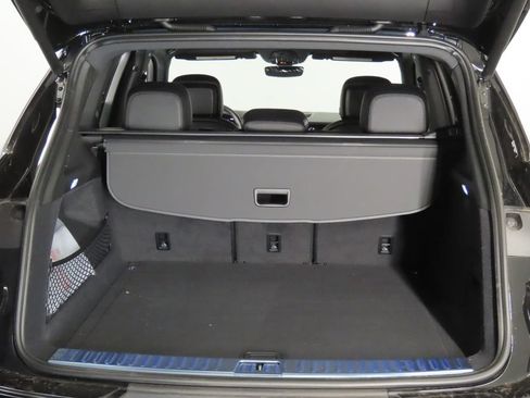 Certified 2024 Porsche Cayenne AWD/4WD image 45