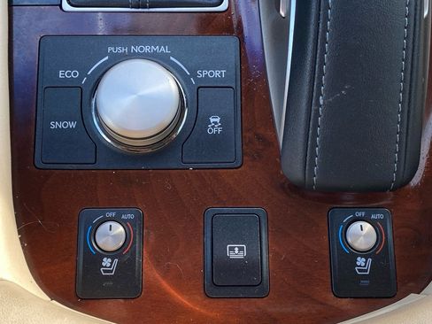 Used 2017 Lexus LS 460 image 29