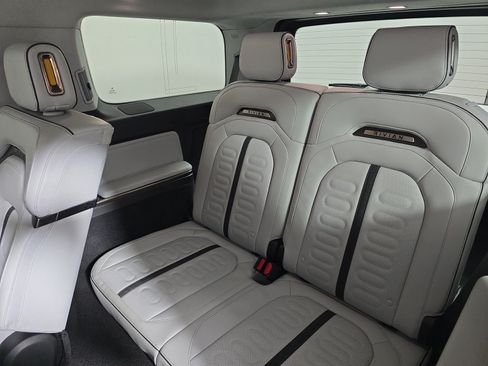 Used 2024 Rivian R1S Adventure AWD/4WD image 22