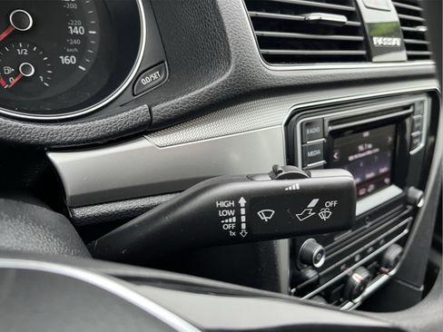 Used 2018 Volkswagen Passat 2.0T S image 17