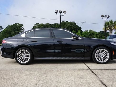Used 2024 BMW 530i w/ Premium Package RWD image 2
