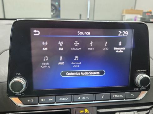 Used 2024 Nissan Altima 2.5 SV image 4