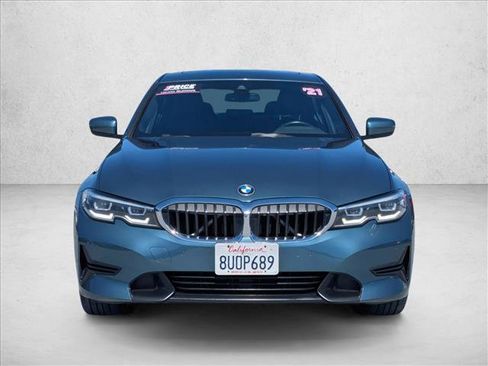 Used 2021 BMW 330i Sedan w/ Convenience Package RWD image 2
