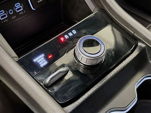 Used 2024 Jeep Grand Cherokee Limited image 25