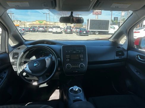 Used 2014 Nissan Leaf S image 20