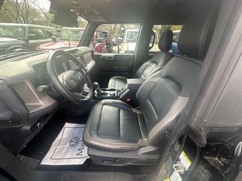 Used 2025 Ford Bronco Outer Banks AWD/4WD image 7