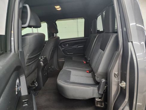 Used 2019 Nissan Titan SV w/ SV Convenience Package AWD/4WD image 25
