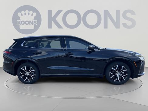Used 2025 Toyota Crown Signia AWD/4WD image 8