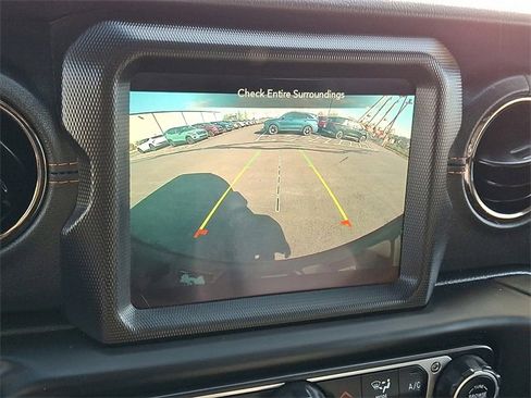 Used 2021 Jeep Wrangler Unlimited Sahara image 18