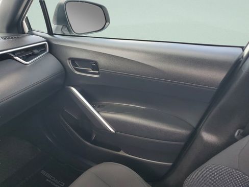 Used 2023 Toyota Corolla Cross AWD Hybrid image 16
