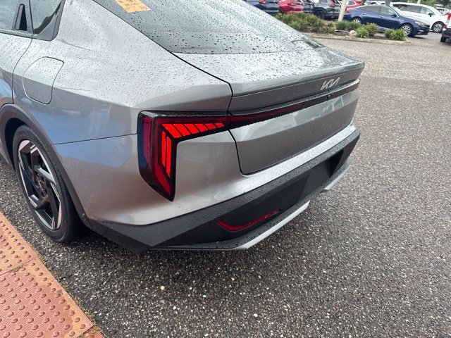 Used 2025 Kia K4 EX FWD image 24