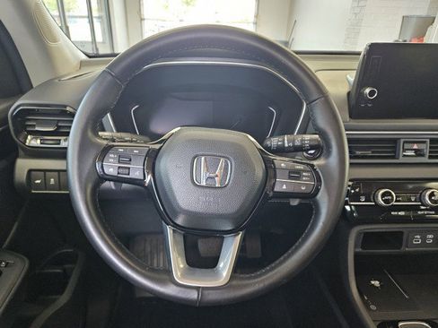 Used 2025 Honda Pilot EX-L image 18