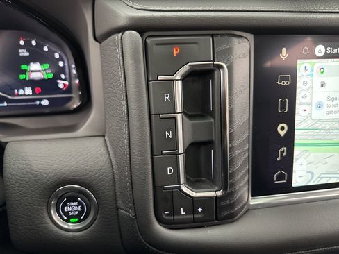 Used 2024 GMC Yukon XL Denali w/ Advanced Technology Package image 27