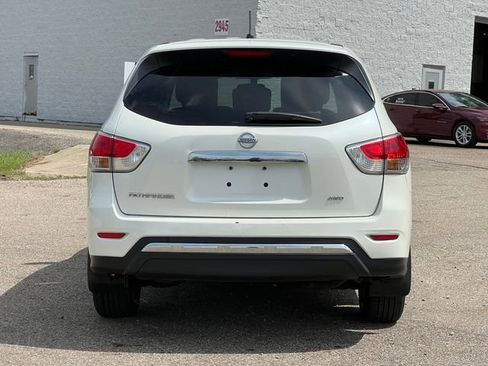 Used 2015 Nissan Pathfinder S AWD/4WD image 38