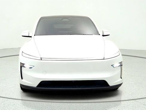 Used 2026 Tesla Model Y AWD image 2