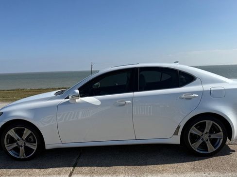 Used 2012 Lexus IS 250 w/ Premium Pkg Value Edition RWD image 8