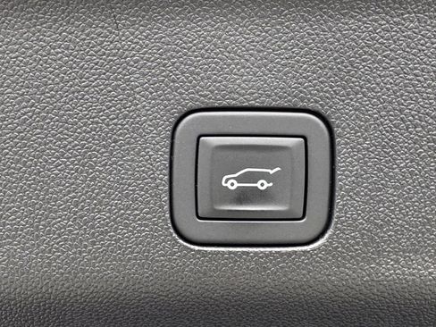 Used 2024 Cadillac Escalade Luxury image 14