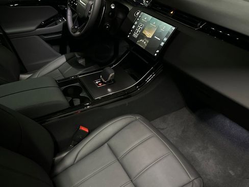 Used 2026 Land Rover Range Rover Evoque Dynamic SE AWD/4WD image 28