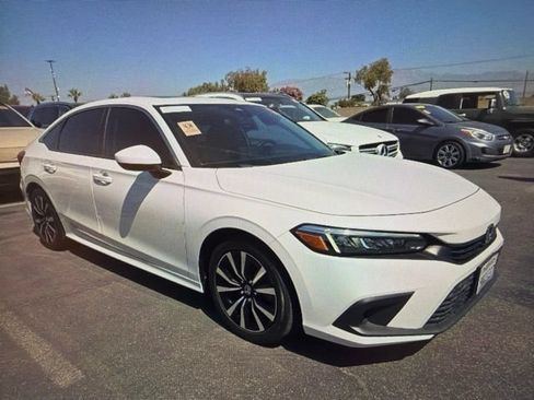 Used 2024 Honda Civic EX image 1