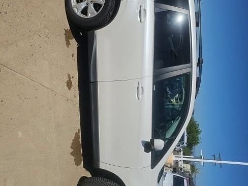 Used 2015 Subaru Forester 2.5i Premium w/ All-Weather Package AWD/4WD image 13