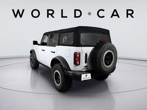 Used 2022 Ford Bronco Badlands image 2