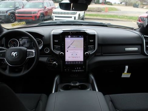 New 2026 RAM 1500 4x4 Crew Cab image 11