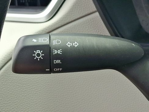 Used 2024 Toyota Corolla Cross L FWD image 24
