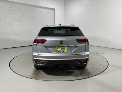 Used 2020 Volkswagen Atlas Cross Sport SEL AWD/4WD image 34