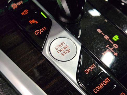 Used 2020 BMW X6 sDrive40i w/ Premium Package image 41