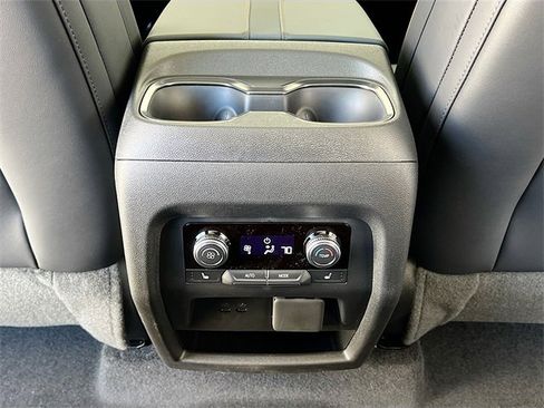 New 2026 GMC Acadia AT4 w/ Luxury Package image 18