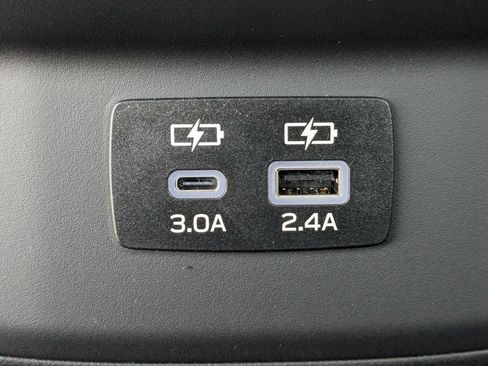 Used 2025 Subaru Legacy Premium AWD/4WD image 13