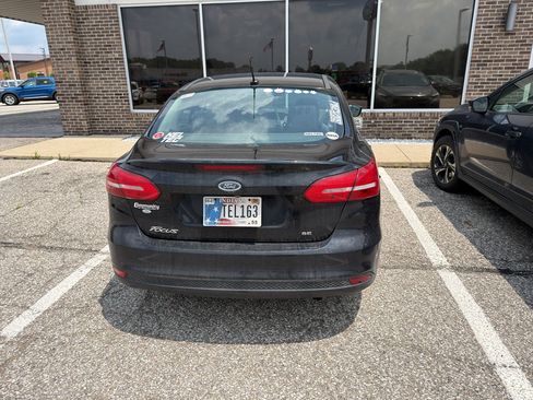 Used 2018 Ford Focus SE FWD image 5