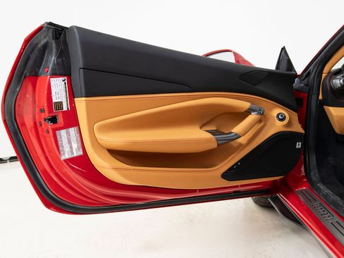 Certified 2022 Ferrari F8 Tributo RWD image 20